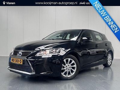 Lexus CT200h