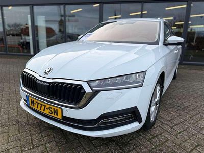 Wit Occasion 2022 Skoda Octavia Business Line Stationwagen | € 18.995 (Eerlijke prijs)