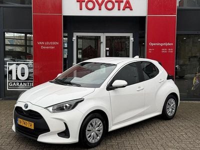 Wit Occasion 2022 Toyota Yaris Hatchback | € 19.400 (Goede deal)