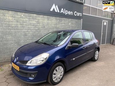 tweedehands Renault Clio 1.2-16V Special Line Airco / NAP / APK 11-2023