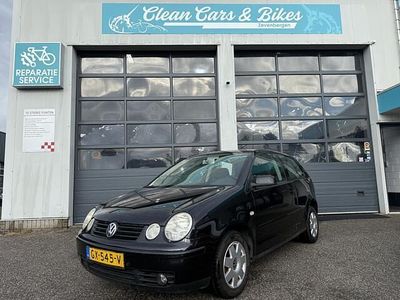 Zwart Gebruikt 2003 VW Polo Sportline Hatchback | € 999 (Eerlijke prijs)