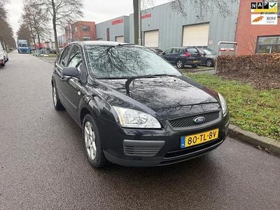 Zwart Gebruikt 2006 Ford Focus Hatchback | € 1.250 (Eerlijke prijs)
