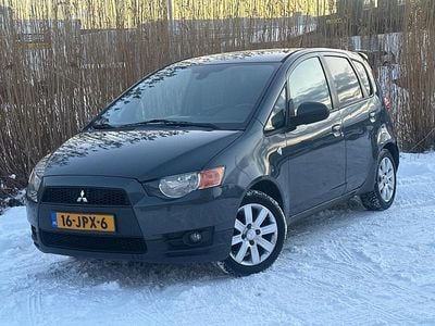 Grijs Gebruikt 2009 Mitsubishi Colt Edition Hatchback | € 1.995 (Eerlijke prijs)
