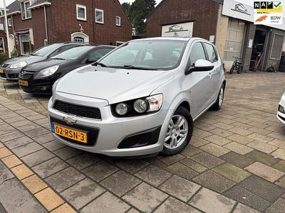 Grijs Gebruikt 2011 Chevrolet Aveo LT Hatchback | € 3.650 (Eerlijke prijs)