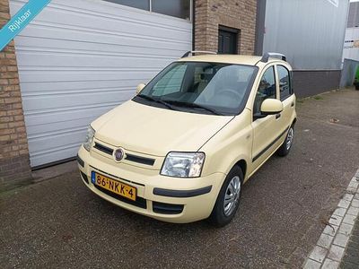 Occasion Fiat Panda 69 PK (50 kW) 2010 Geel Hatchback