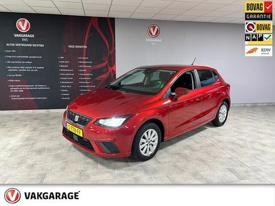 Rood (metallic) Occasion 2023 Seat Ibiza Business Hatchback | € 17.945 (Eerlijke prijs)