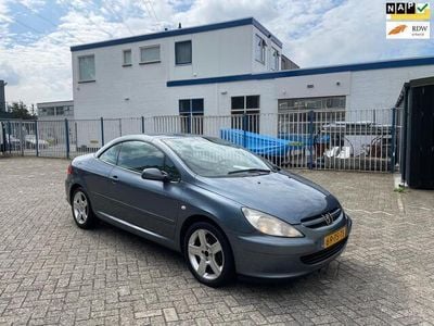 Occasion Peugeot 307 CC 136 PK (100 kW) 2004 Grijs Cabriolet