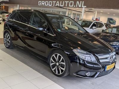 Zwart Gebruikt 2012 Mercedes B200 MPV | € 9.944 (Eerlijke prijs)