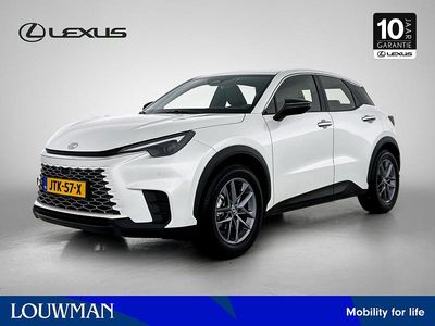 Wit Occasion 2025 Lexus LBX Business Edition SUV | € 35.950 (Eerlijke prijs)