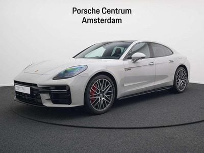 Porsche Panamera 4S