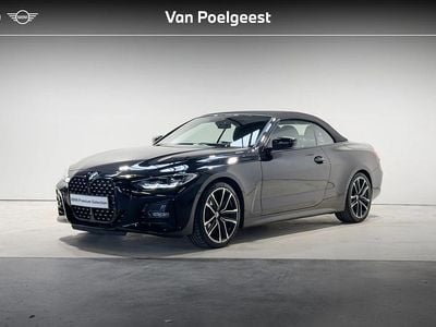 Saphirschwarz metallic (zwart metallic) Gebruikt 2023 BMW 420 Executive Cabriolet | € 52.895 (Goede deal)