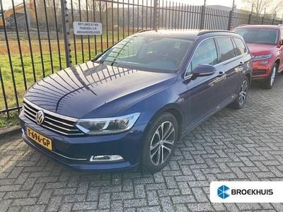Blauw Occasion 2019 VW Passat Highline Stationwagen | € 21.395 (Goede deal)