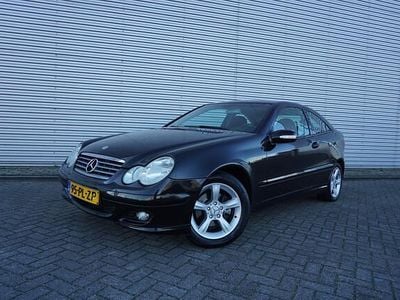 Coupe Gebruikt 2004 Mercedes C180 Coupé | € 3.950 (Eerlijke prijs)