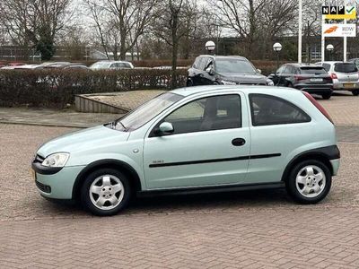 tweedehands Opel Corsa 1.2-16V Elegancebj.2002aircoAPK tot 02/2025 en