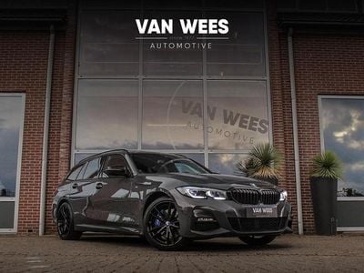 Occasion BMW 330 Executive 2022 Grijs (metallic) Stationwagen