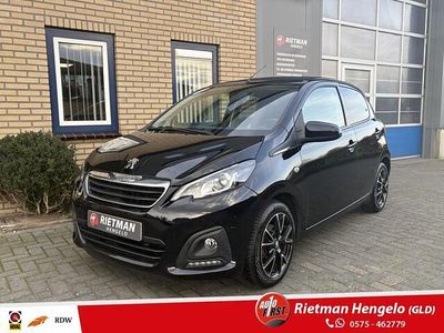 Zwart (metallic) Gebruikt 2018 Peugeot 108 Active Top Hatchback | € 8.450 (Iets duurder)