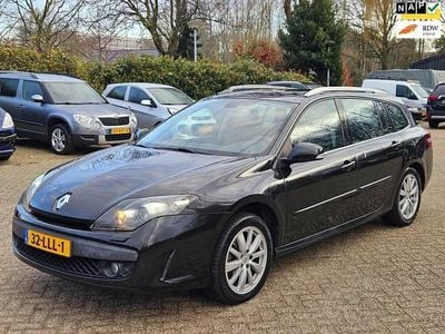 Zwart (metallic) Occasion 2010 Renault Laguna III Stationwagen | € 3.250 (Eerlijke prijs)