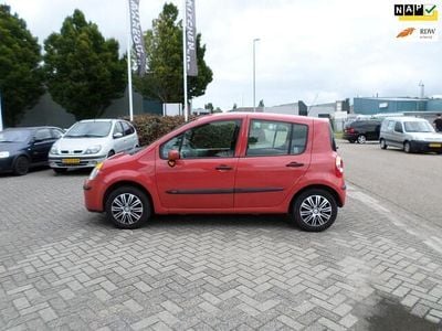 Rood Gebruikt 2005 Renault Modus Dynamique MPV | € 1.000 (Goede deal)