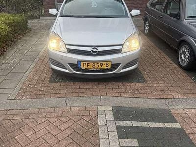 Grijs Gebruikt 2009 Opel Astra Business Coupé | € 1.500 (Eerlijke prijs)