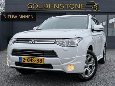 Wit Occasion 2014 Mitsubishi Outlander Edition SUV | € 8.943 (Goede deal)