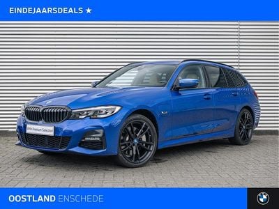 Blauw Gebruikt 2022 BMW 330e Executive Stationwagen | € 35.750 (Goede deal)