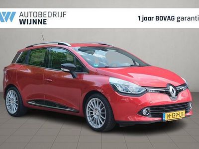 Rood Occasion 2016 Renault Clio GrandTour Dynamique Stationwagen | € 9.950 (Eerlijke prijs)