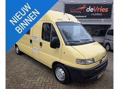 Geel Gebruikt 2002 Peugeot 807 MPV | € 16.950