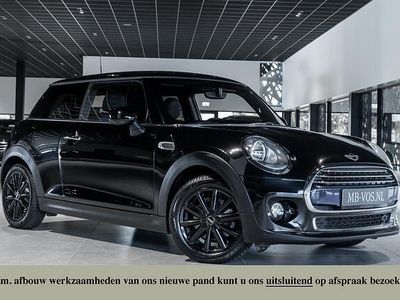 Zwart Gebruikt 2016 Mini Cooper Business Hatchback | € 11.900 (Eerlijke prijs)