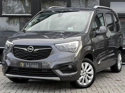 Grijs (metallic) Gebruikt 2020 Opel Combo MPV | € 23.900 (Iets duurder)