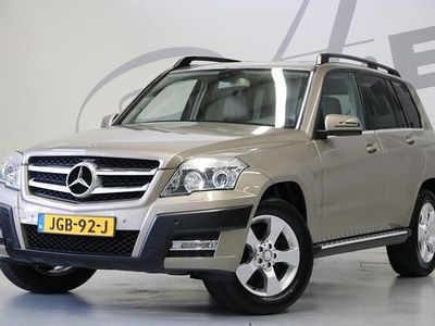 Geel Occasion 2009 Mercedes GLK300 SUV | € 18.750