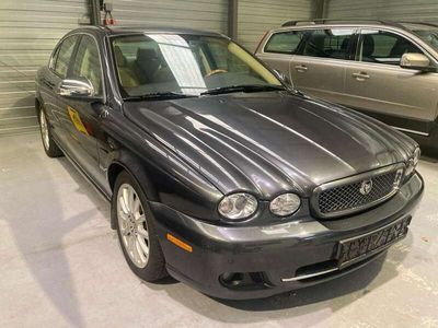 Jaguar X-type