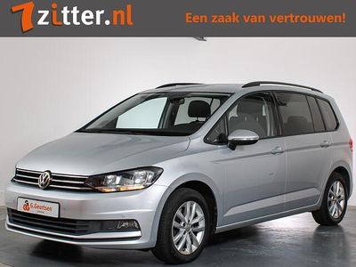 Grijs Gebruikt 2017 VW Touran Comfortline MPV | € 18.650 (Iets duurder)