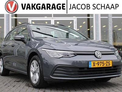 Grijs Gebruikt 2021 VW Golf VIII Business Stationwagen | € 23.500 (Goede deal)