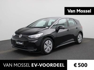 Zwart Gebruikt 2025 VW ID.3 Pure Hatchback | € 31.900 (Duur)