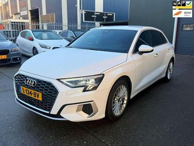 Wit Gebruikt 2021 Audi A3 Sportback e-tron Business Hatchback | € 18.999 (Eerlijke prijs)