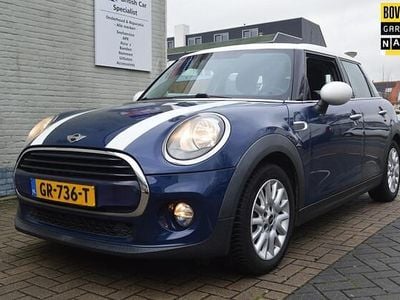 Blauw Gebruikt 2015 Mini Cooper Business Hatchback | € 11.950 (Eerlijke prijs)