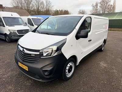 Wit Occasion 2017 Opel Vivaro MPV | € 6.950