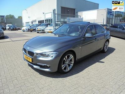 tweedehands BMW 335 335 i xDrive High Executive, Navi, Headup