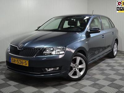 Grijs (metallic) Gebruikt 2018 Skoda Rapid Clever Hatchback | € 12.500 (Eerlijke prijs)