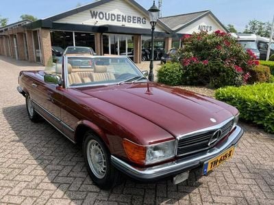 Rood Occasion 1984 Mercedes SL500 Cabriolet | € 36.750