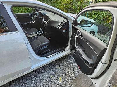 Wit Gebruikt 2021 Kia Ceed Hatchback | € 19.995 (Goede deal)