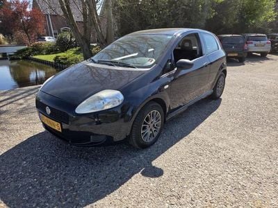 Occasion Fiat Grande Punto 84 PK (61 kW) 2010 Blauw Hatchback