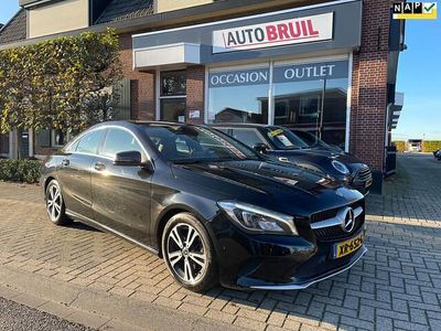 Zwart (metallic) Gebruikt 2019 Mercedes CLA180 Ambition Sedan | € 15.900 (Eerlijke prijs)