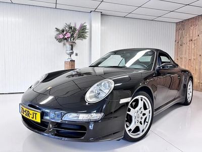 Zwart Occasion 2005 Porsche 911 Carrera 4 Cabriolet Cabriolet | € 41.950