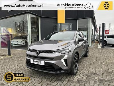 Grijs Nieuw 2026 Renault Captur Techno SUV | € 33.945 (Iets duurder)