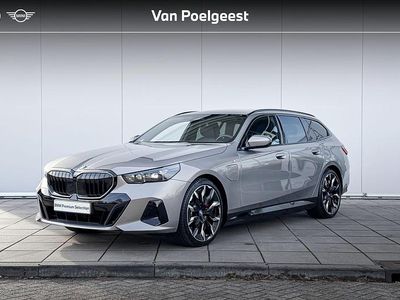 Oxidgrau metallic (grijs metallic) Occasion 2024 BMW 530e M Sport Stationwagen | € 63.900 (Iets duurder)