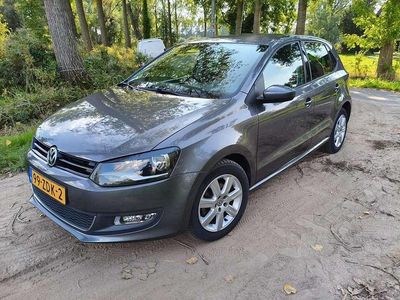 Grijs Occasion 2012 VW Polo Highline Hatchback | € 7.150 (Eerlijke prijs)
