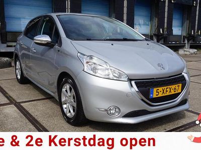 Grijs Gebruikt 2014 Peugeot 208 Style Hatchback | € 5.495 (Eerlijke prijs)