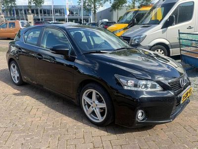 Lexus CT200h