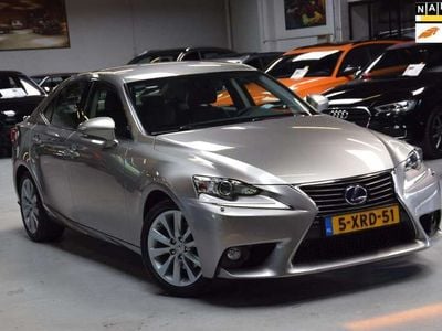 Lexus IS300h